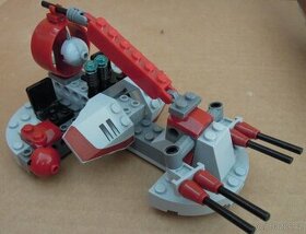 Malá vesmírná loď ze stavebnice Lego Star Wars 7260