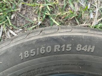 185/60 R15