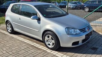 Volkswagen Golf 1.6 MPi - DSG