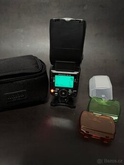 Nikon SB-700 Blesk
