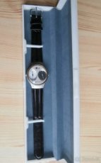 Hodinky LG - 1