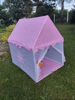 Skládací dětský domeček