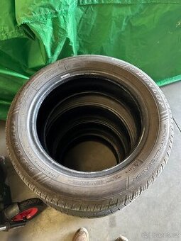 Dunlop 185/60/15 celoroční pneu sada