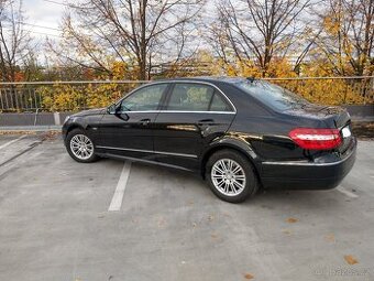 Mercedes Benz E 220 Blue Efficiency