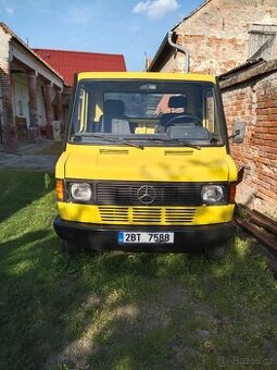 Mercedes Benz 308 D