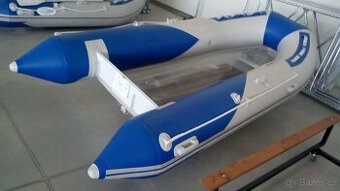 Nafukovací člun Czech Marine 360 - průhledná podlaha