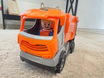Popelářské auto s řidičem