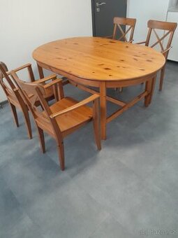 Jídelní stůl a židle IKEA
