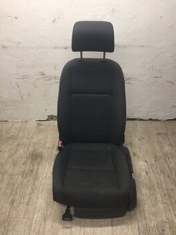 VW GOLF 5 2003-2008 - LEVÁ PŘEDNÍ SEDAČKA VYHŘÍVANÁ