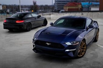 Pronájem Mercedes C43 AMG a Ford Mustang GT 5.0 V8 - 1