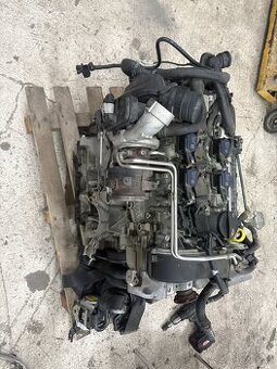 Motor CZE, převodovka QXC