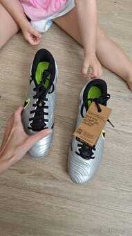 Kopačky NIKE tiempo.