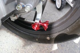 Honda PCX utahovací šroub zadní brzdy