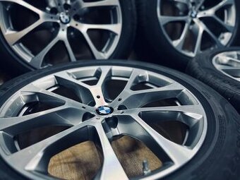 TOP letní kola R20 BMW X5 G05 originál