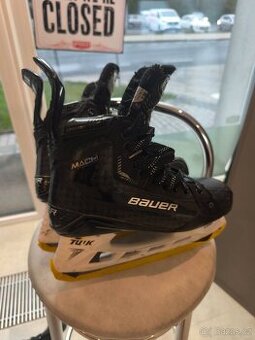 Bauer Supreme Mach
