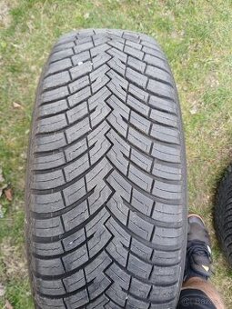Pirelli Cinturato Allseason 215/65 R17, 2KS, 2x8mm