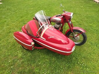 Jawa 350 se sajdou Velorex 560