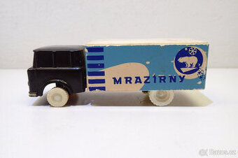 Mrazírny - bakelitové Autíčko - Směr 