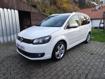 Touran 2.0 TDI, 103kW, DSG, 7 míst, tažné