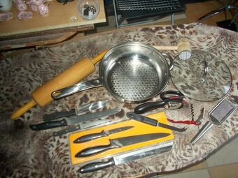 Pánev a kuchyňské potřeby