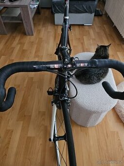 Silniční karbonové kolo Author CA 7700