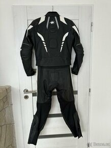 Dámská kožená souprava na motorku