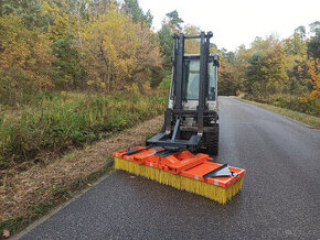 Nechanický zametač