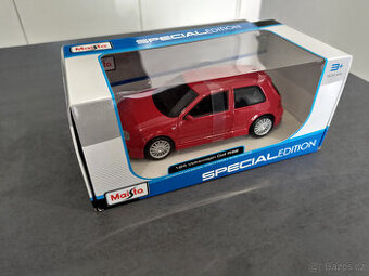 1:24 Volkswagen Golf R32 - Maisto Special Edition