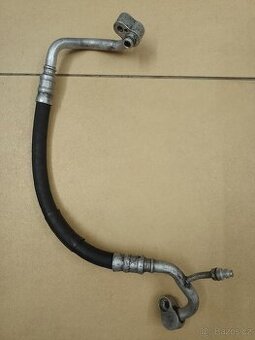 Prodám trubku na klimatizaci 1K0 820 721 BN na Octavii II 2.