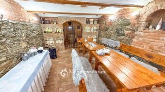 Prodej ubytování, 450 m² - Suchohrdly, ul. Znojemská