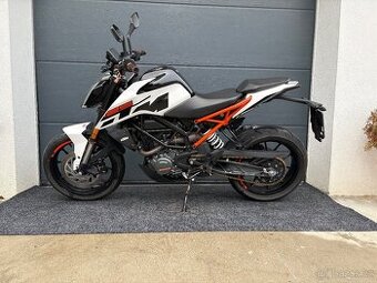 KTM Duke 125