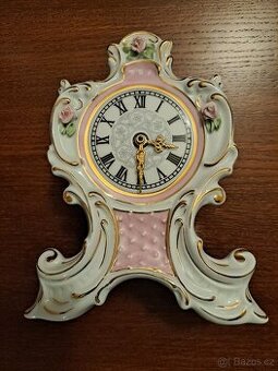 Porcelánové hodiny