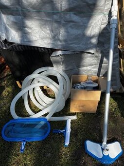 Prodám set na čištění bazénu.