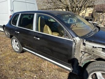 Dveře Porsche cayenne černá barva