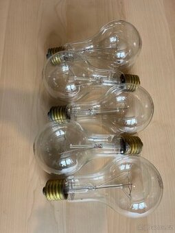 Staré 500 W průmyslové žárovky