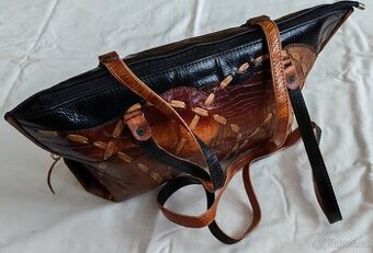 Kožená kabelka, ruční výroba