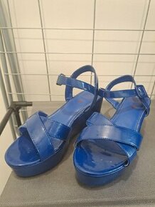 Modrý sandály