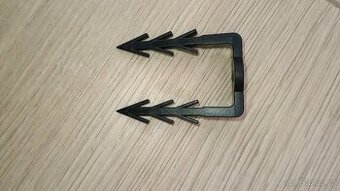 PVC příchytky.