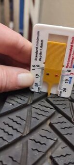 Prodám 4Ks Zimních Pneumatik 215/55 R18