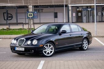 Jaguar S-Type 4.2 V8 Executive