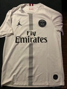 Dres PSG Mbappe