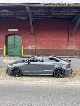 Audi S3 2.0 TFSI quattro S tronic | 228 kW | Daytona Grey |
