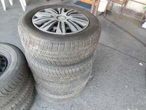 Prodám kompletní sadu na Opel Zafira 215/60/16