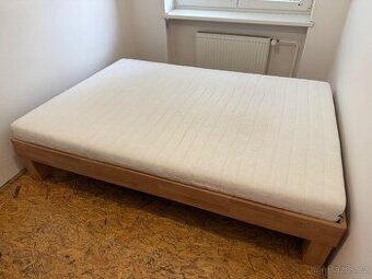 Postel 140cm + matrace +rošt Möbelix
