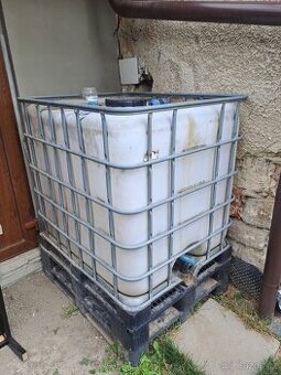 Prodám 1000l nádrž