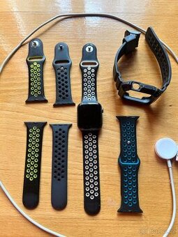 Apple watch 4 40mm Nike+ series + náramky