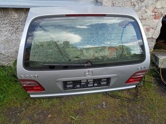 MERCEDES W210 páté dveře bez koroze