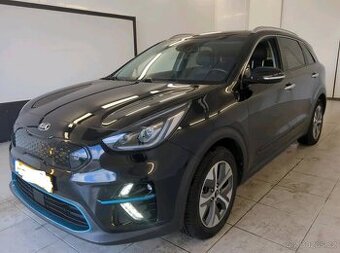 Kia e-Niro Executive limited edition 64k 6/21 záruka 3f/TČ