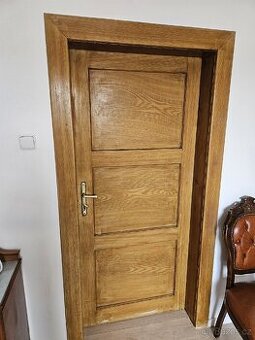 Interiérové dobové dveře 82cm se zárubní