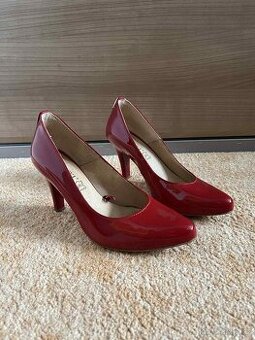 Dámské lodičky a kozačky